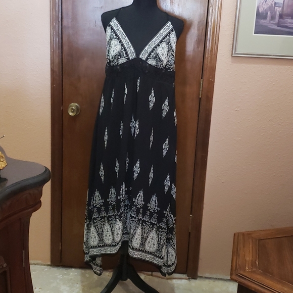 Beautiful Black handkerchief dress w/ sequin - Picture 1 of 8